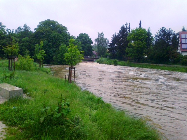 Hochwasser an der Paar II unterhalb des Deutschen Ecks.